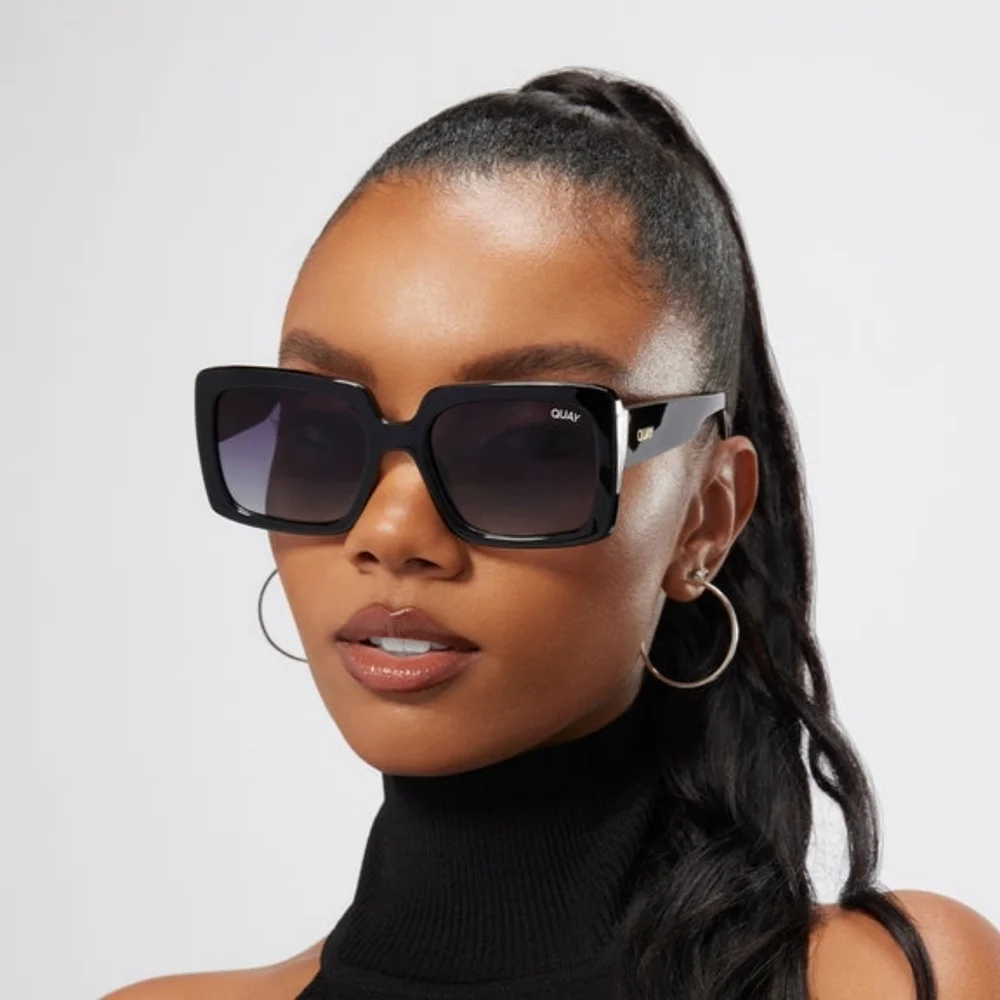 QUAY // ltd ed paris hilton collab oversized premium injection square sunglasses